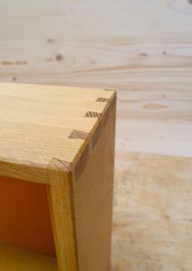 Schwalbenschwankzinkung