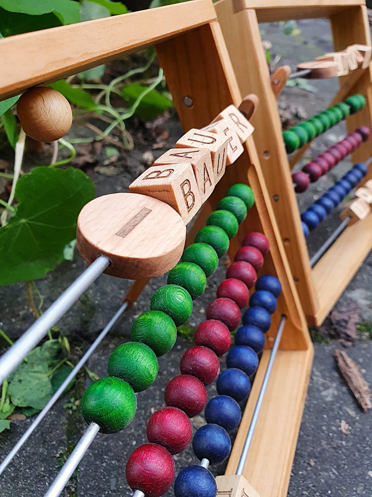 Holzkugeln gebeizt