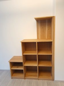 Schrankregal in Eiche